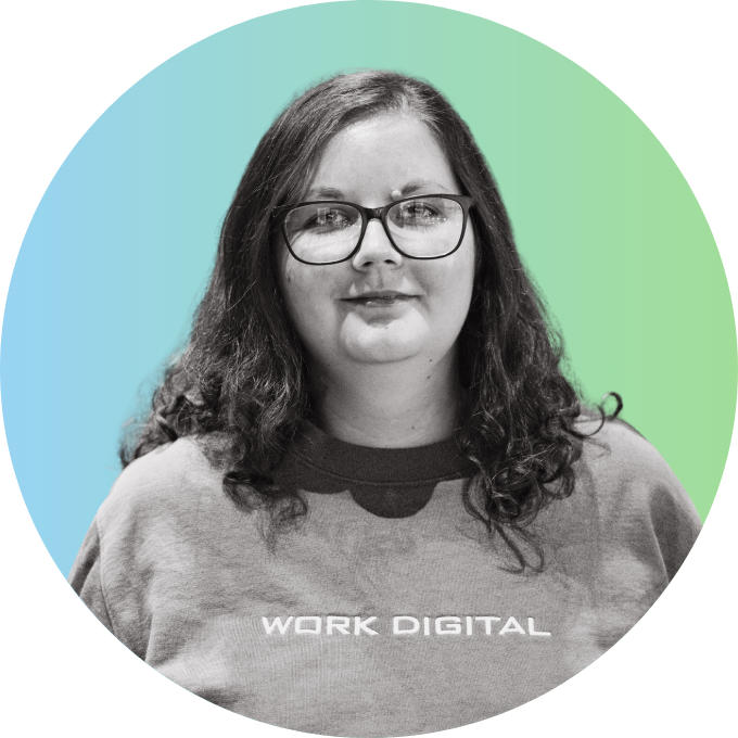 Portraitbild von unserer Developerin Melanie